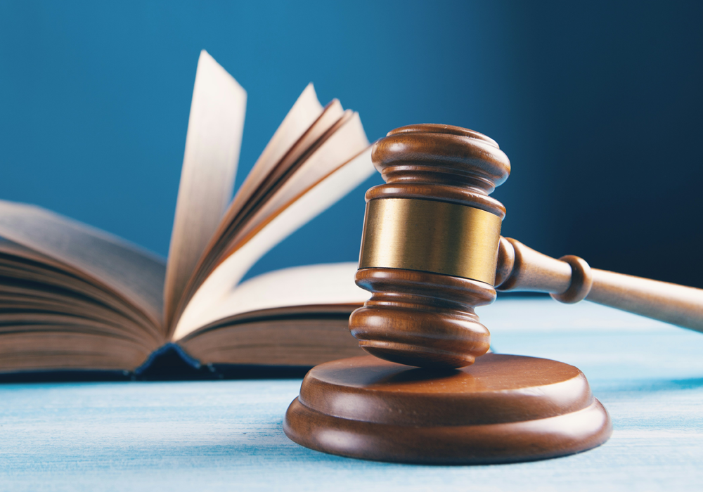 Responsabilidade Solidária de Construtora e de Bancos, em Razão de Compensação Indevida de Cheques, Pagos na Conta da Ex-gerente da Construtora